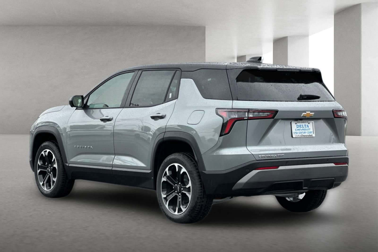 New 2026 Chevrolet Equinox LT w/ Safety and Technology Package image 6