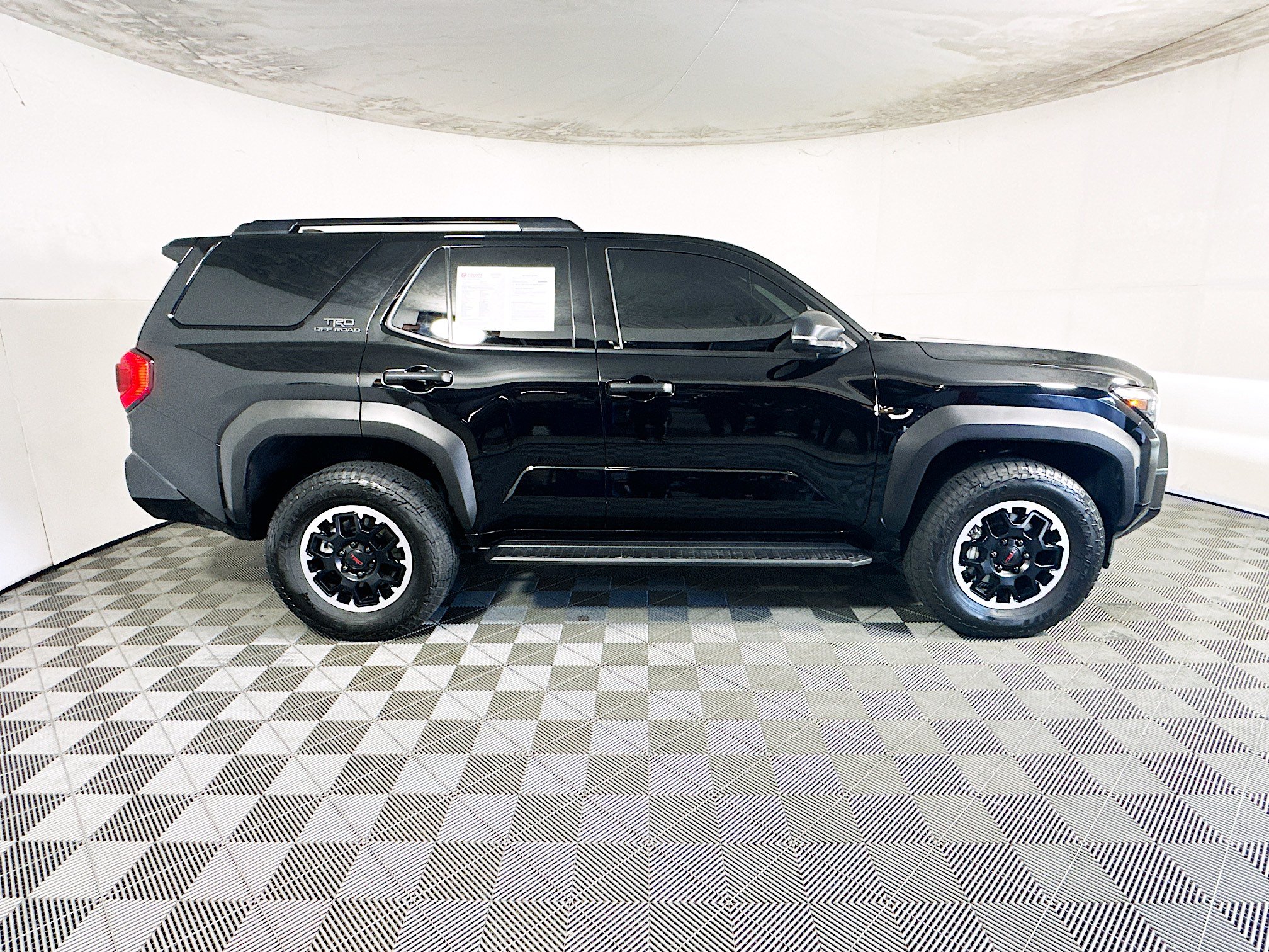 Certified 2025 Toyota 4Runner TRD Off-Road AWD/4WD image 2
