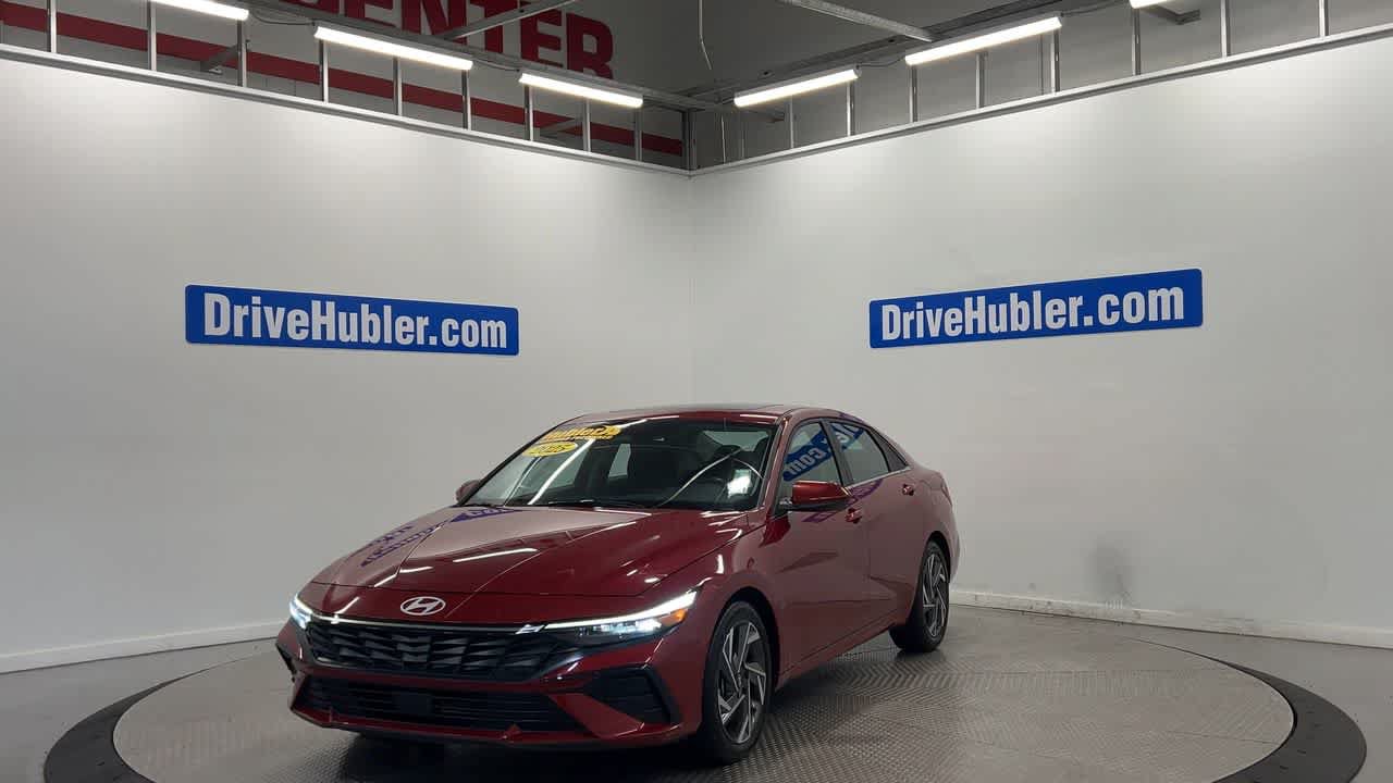 Used 2025 Hyundai Elantra SEL FWD image 6