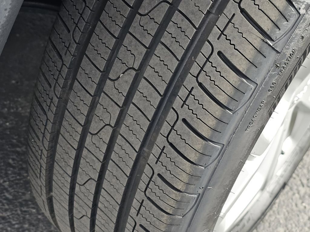 Used 2024 Jeep Compass Sport image 18