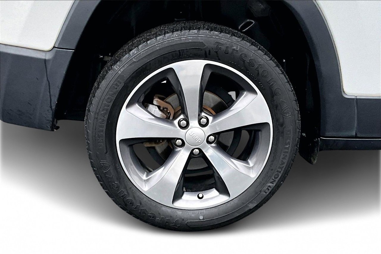 Used 2020 Jeep Cherokee Limited image 33