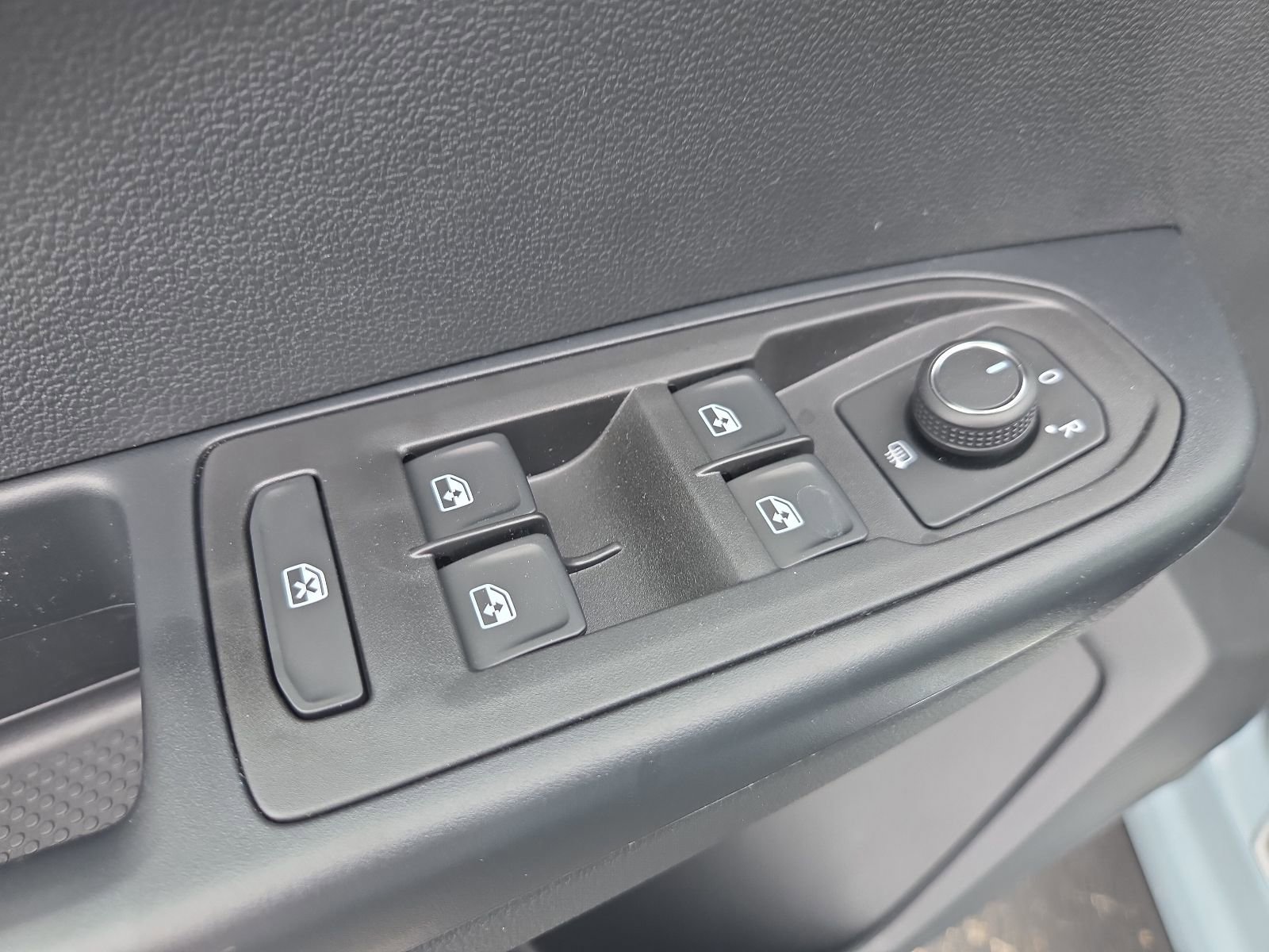 New 2026 Volkswagen Taos SE AWD/4WD image 20