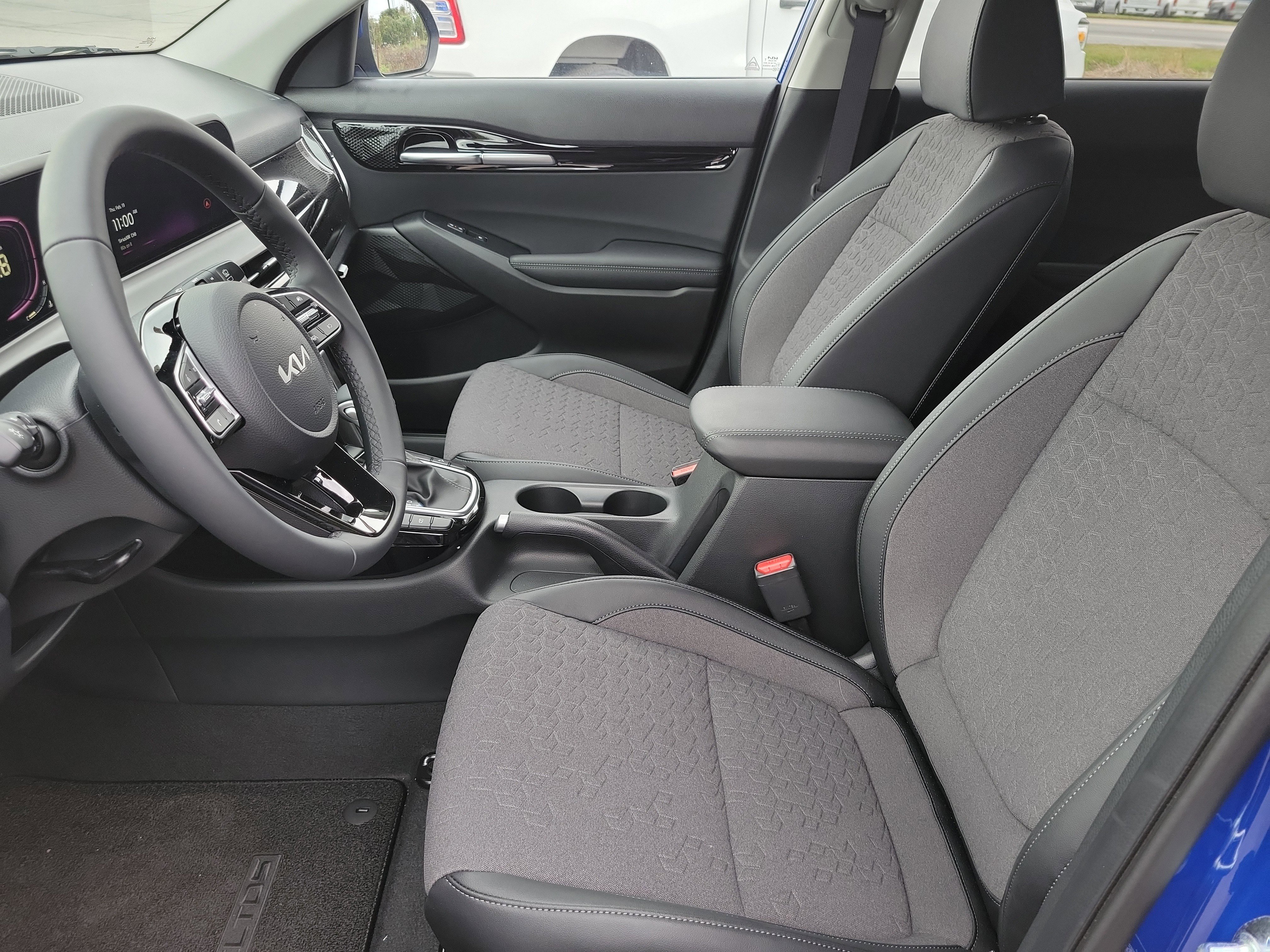 New 2026 Kia Seltos S FWD image 17