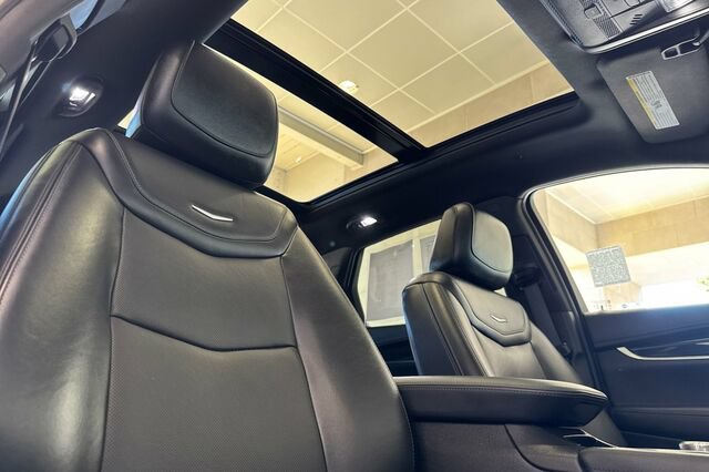 Certified 2023 Cadillac XT5 Premium Luxury w/ LPO, Floor Liner Package AWD/4WD image 17