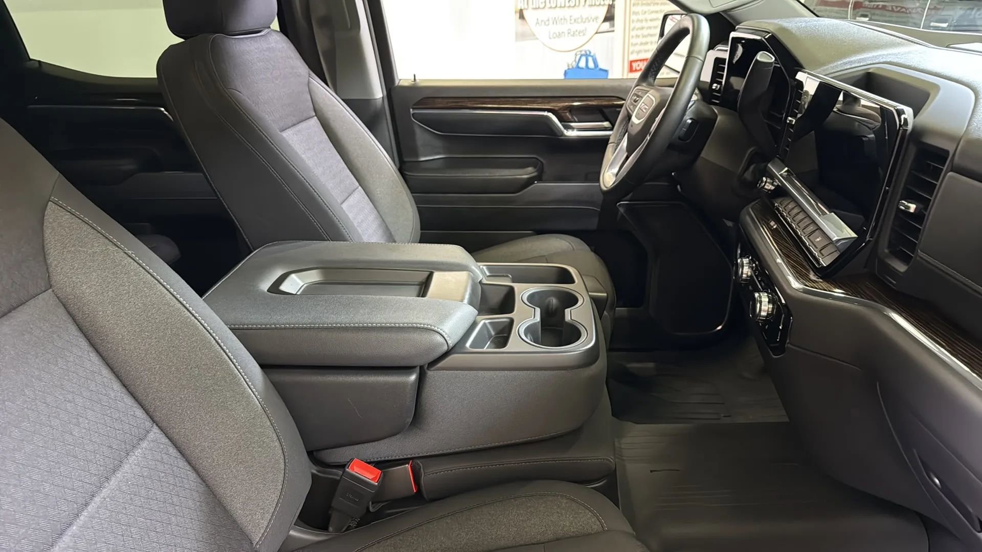 Used 2024 GMC Sierra 1500 Elevation w/ LPO, Elevation Black Package image 20
