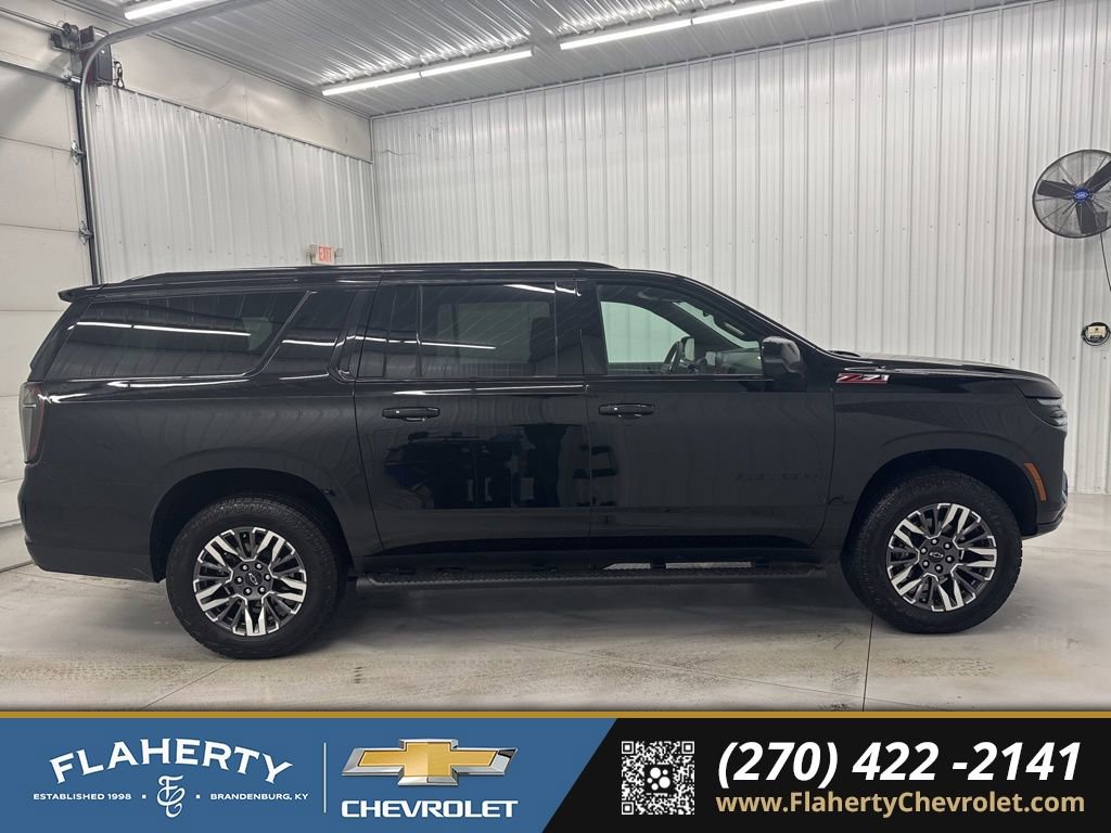 Used 2025 Chevrolet Suburban Z71 w/ Comfort Package image 2