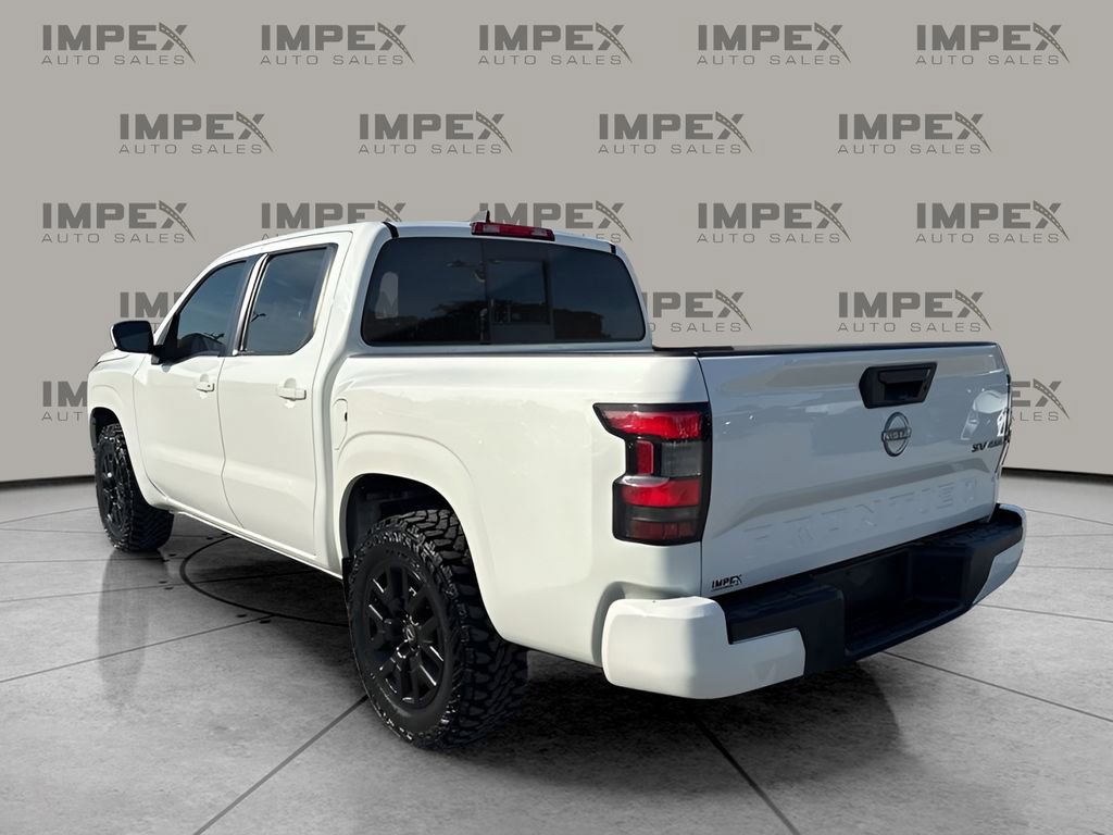 Used 2022 Nissan Frontier SV AWD/4WD image 3