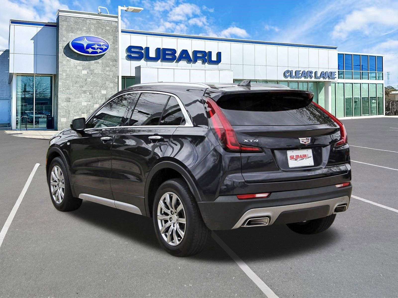 Used 2023 Cadillac XT4 Premium Luxury w/ Cold Weather Package image 4