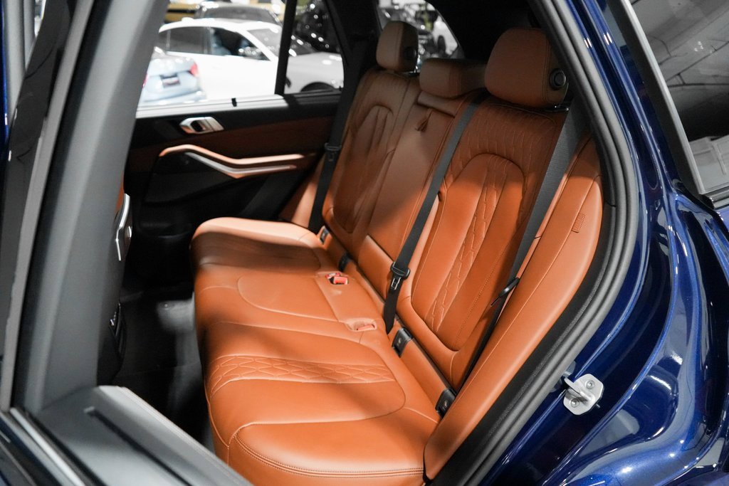 Used 2025 BMW X5 M60i image 29