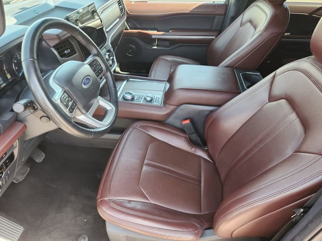 Used 2024 Ford Expedition Limited image 11