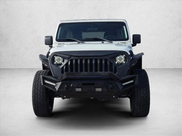 Used 2018 Jeep Wrangler Unlimited Sahara AWD/4WD image 2