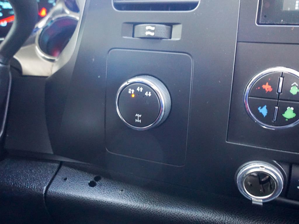 Used 2011 GMC Sierra 3500 SLE w/ SLE Preferred Package image 23