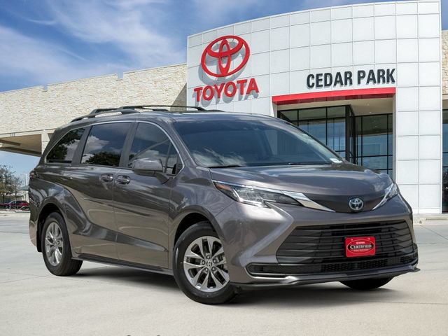 Used 2023 Toyota Sienna LE w/ LE Plus Package