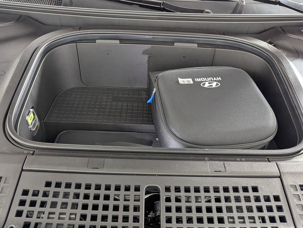 New 2026 Hyundai Ioniq 9 SEL image 10