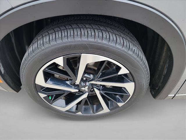 Used 2024 Mitsubishi Outlander SEL image 8