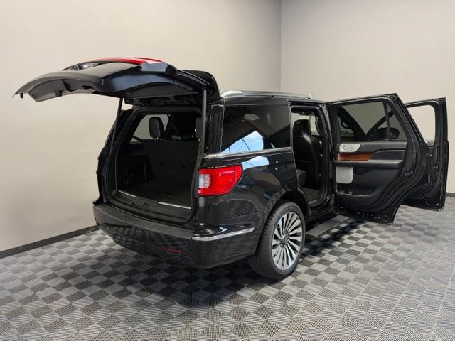 Used 2019 Lincoln Navigator Reserve AWD/4WD image 30
