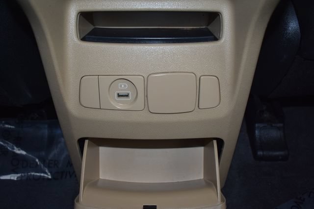 Used 2017 Kia Sedona EX FWD image 37