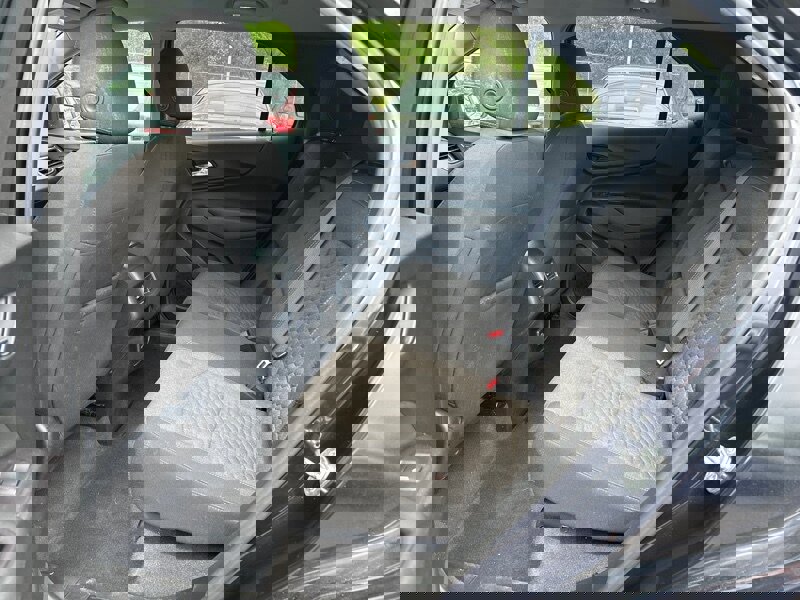 Used 2021 Chevrolet Equinox LT w/ Driver Convenience Package image 9