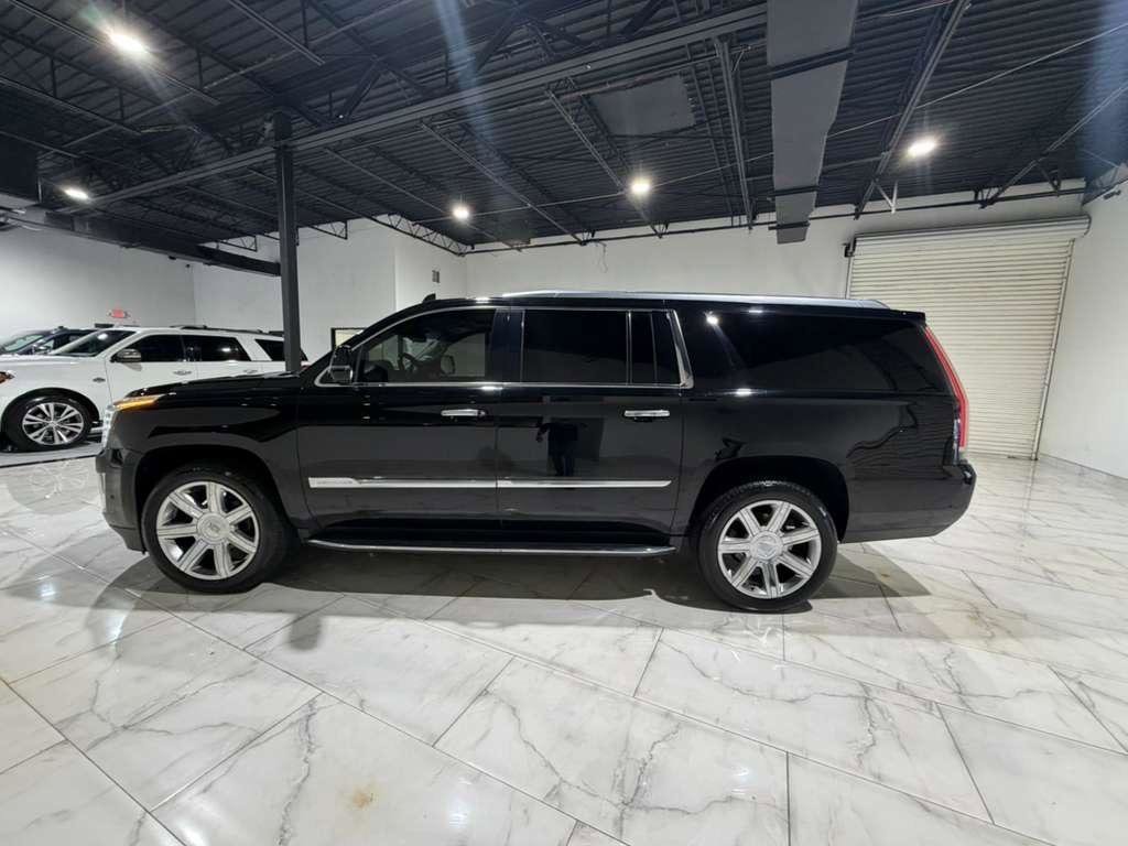 Used 2018 Cadillac Escalade ESV Premium Luxury image 5