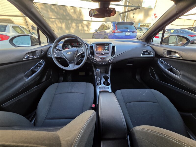 Used 2018 Chevrolet Cruze LT w/ RS Package FWD image 14
