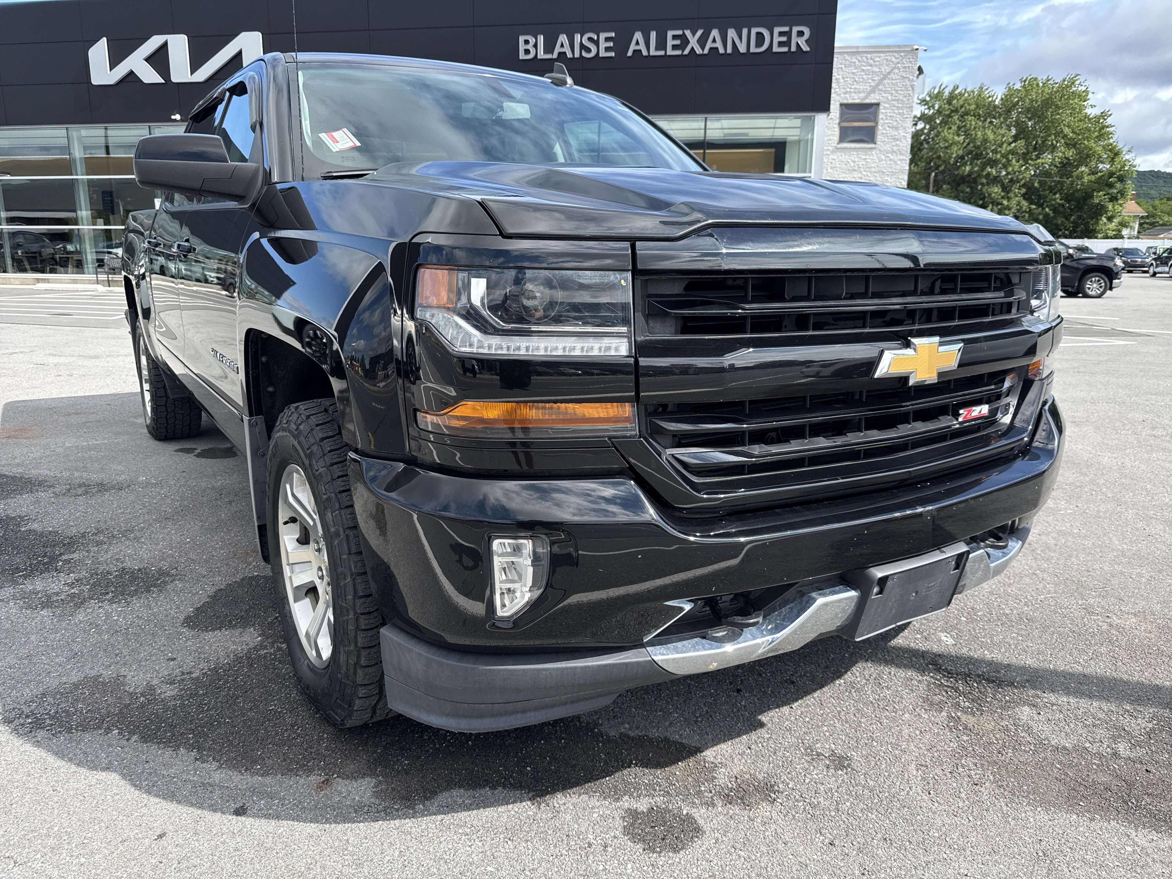 Used 2017 Chevrolet Silverado 1500 LT w/ All Star Edition AWD/4WD video 1