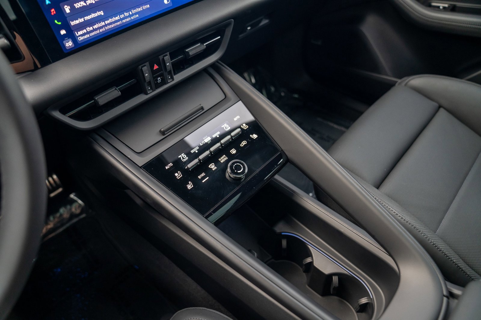 New 2025 Porsche Macan 4S Electric image 21