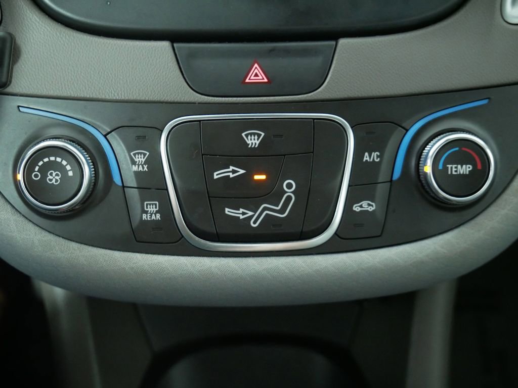 Used 2017 Chevrolet Malibu LS FWD image 29