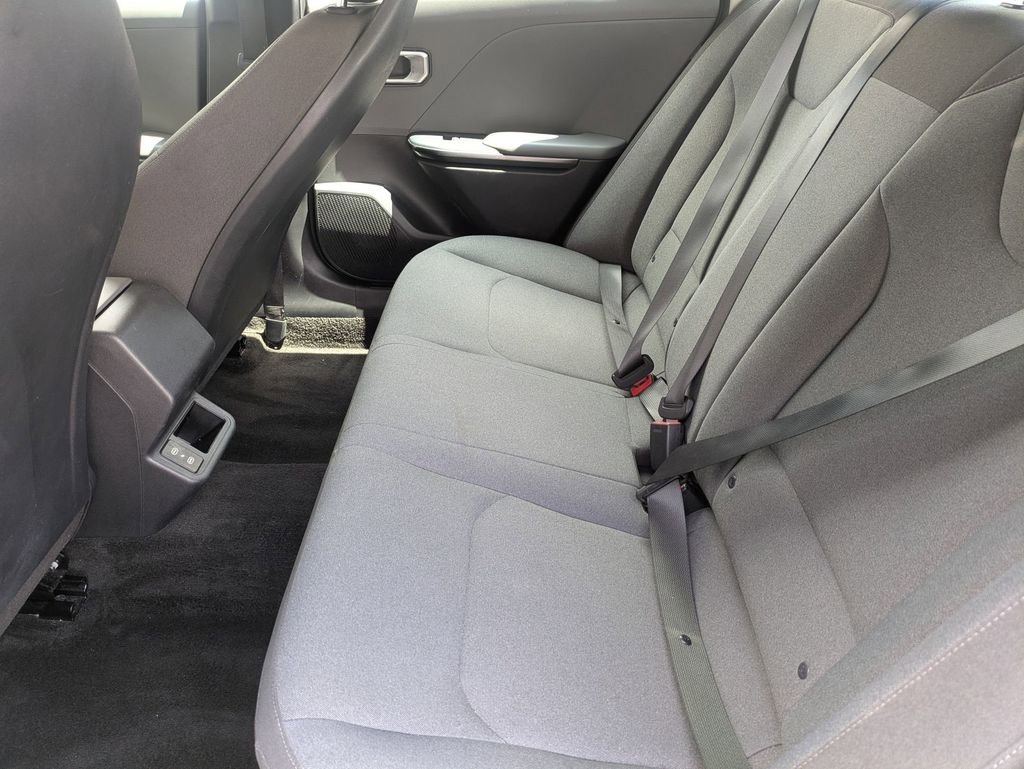 Used 2025 Kia K4 FWD image 27