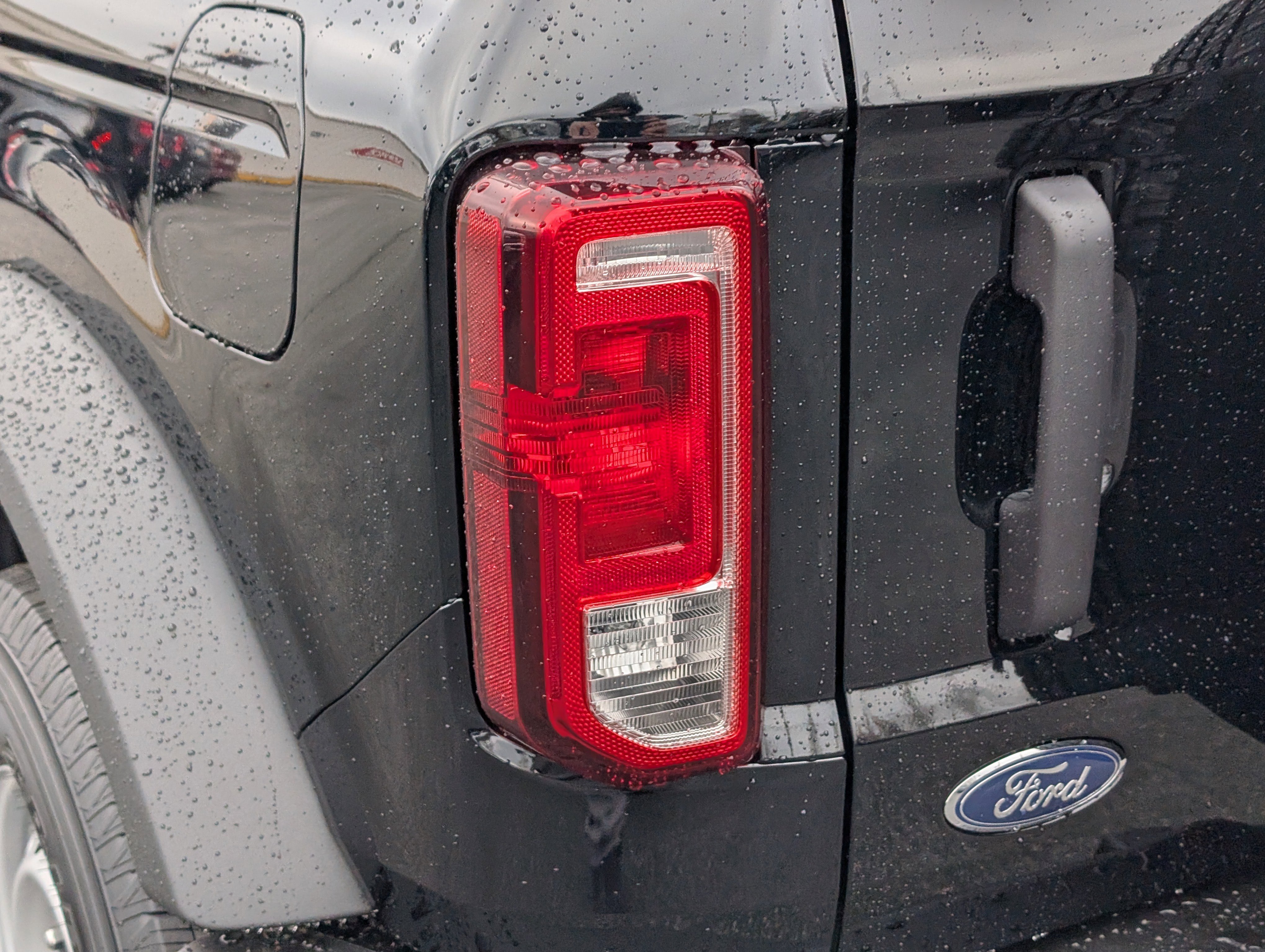 New 2025 Ford Bronco 4-Door image 12