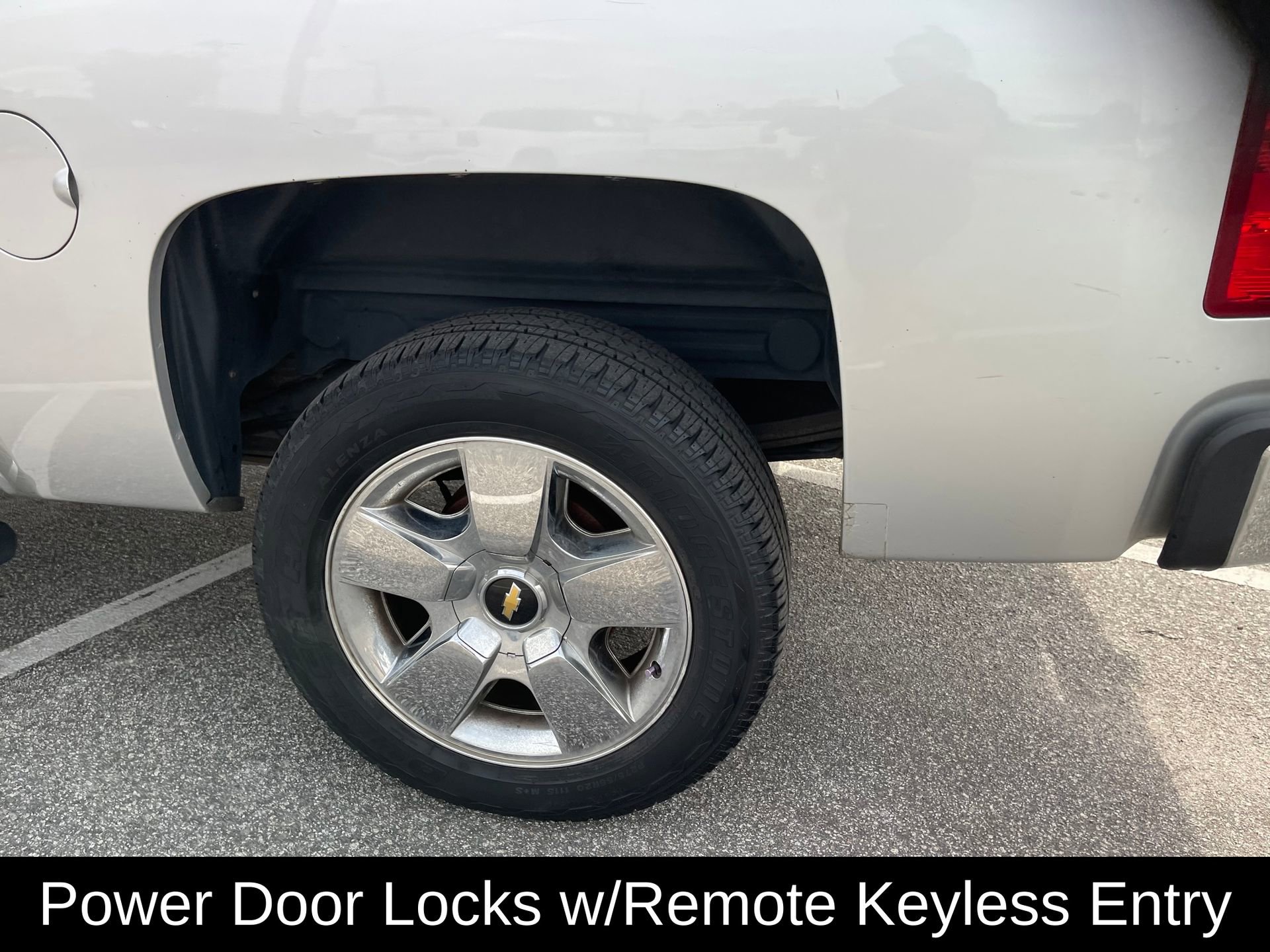 Used 2010 Chevrolet Silverado 1500 LT w/ Regional Value Package image 9