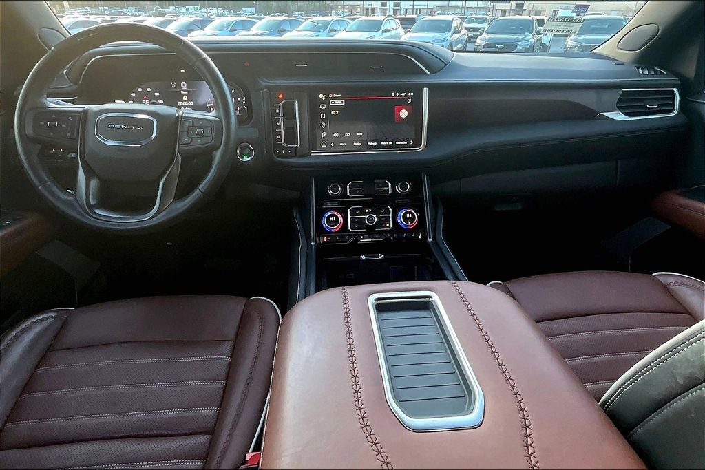 Used 2023 GMC Yukon Denali Ultimate image 15