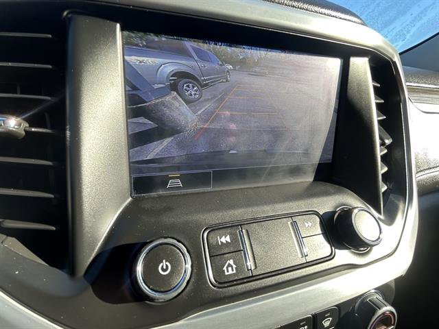 Used 2023 GMC Acadia SLT image 18