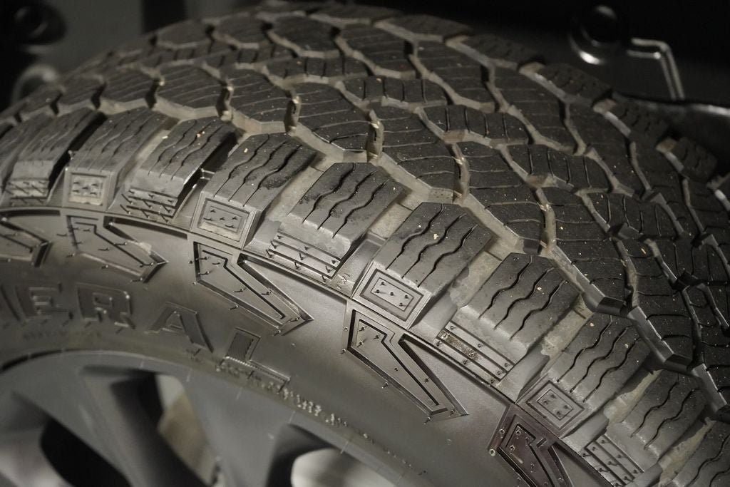 Used 2025 Jeep Wrangler Unlimited Sahara AWD/4WD image 34