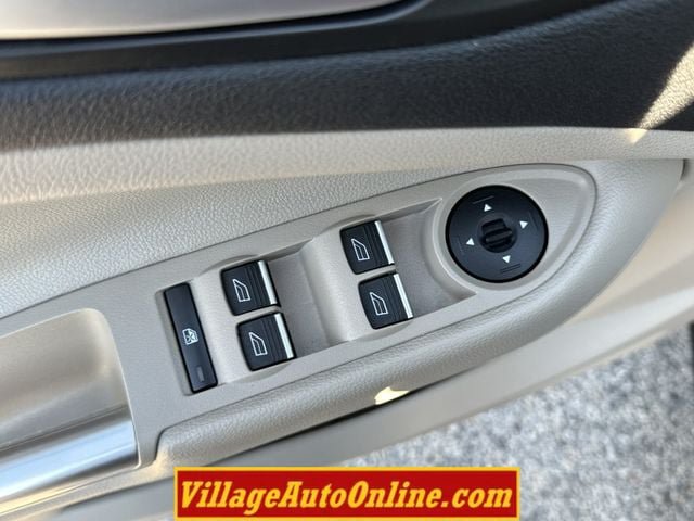 Used 2017 Ford Escape Titanium w/ Equipment Group 301A FWD image 11