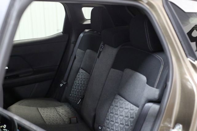 New 2026 Nissan Kicks SV w/ SV Premium Package image 21