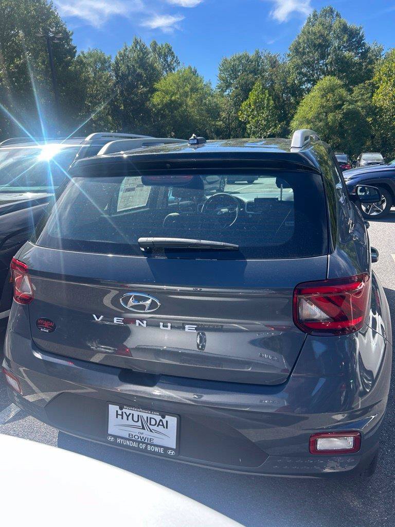 New 2026 Hyundai Venue SEL FWD image 6
