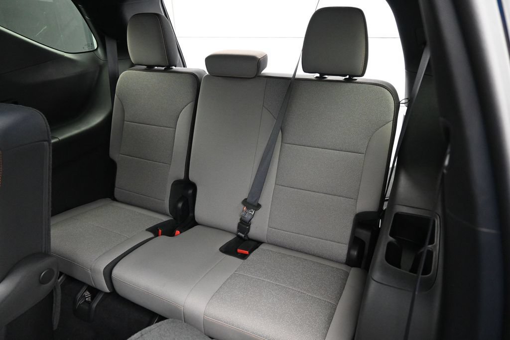Certified 2026 Chevrolet Traverse LT w/ Driver Confidence Package FWD image 16