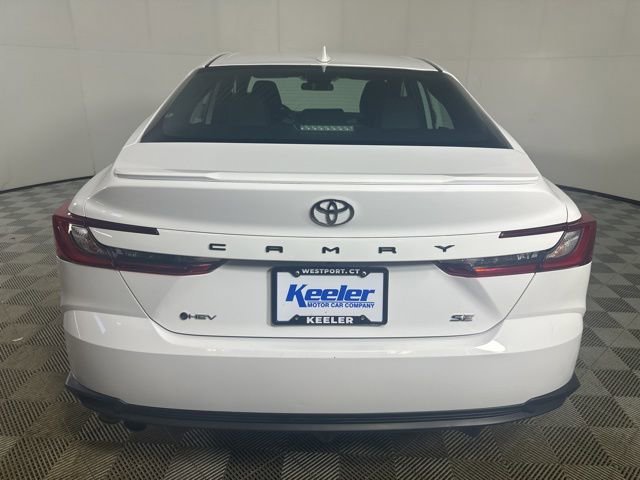 Used 2025 Toyota Camry SE image 6