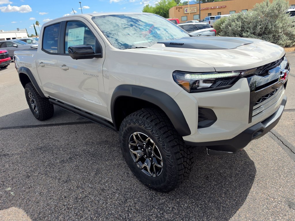 New 2026 Chevrolet Colorado ZR2 w/ Technology Package AWD/4WD image 7