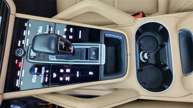Used 2022 Porsche Cayenne image 48