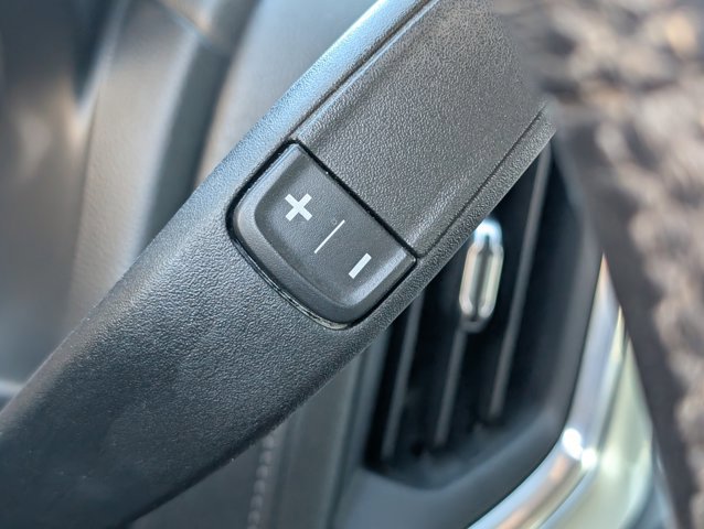 Used 2021 Chevrolet Silverado 1500 LT image 24