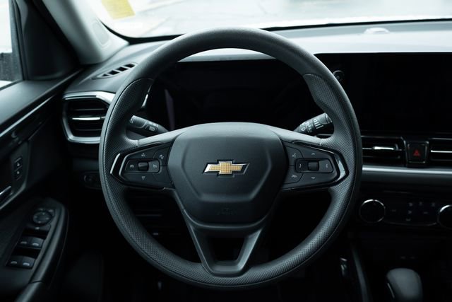 Used 2025 Chevrolet TrailBlazer LT AWD/4WD image 10