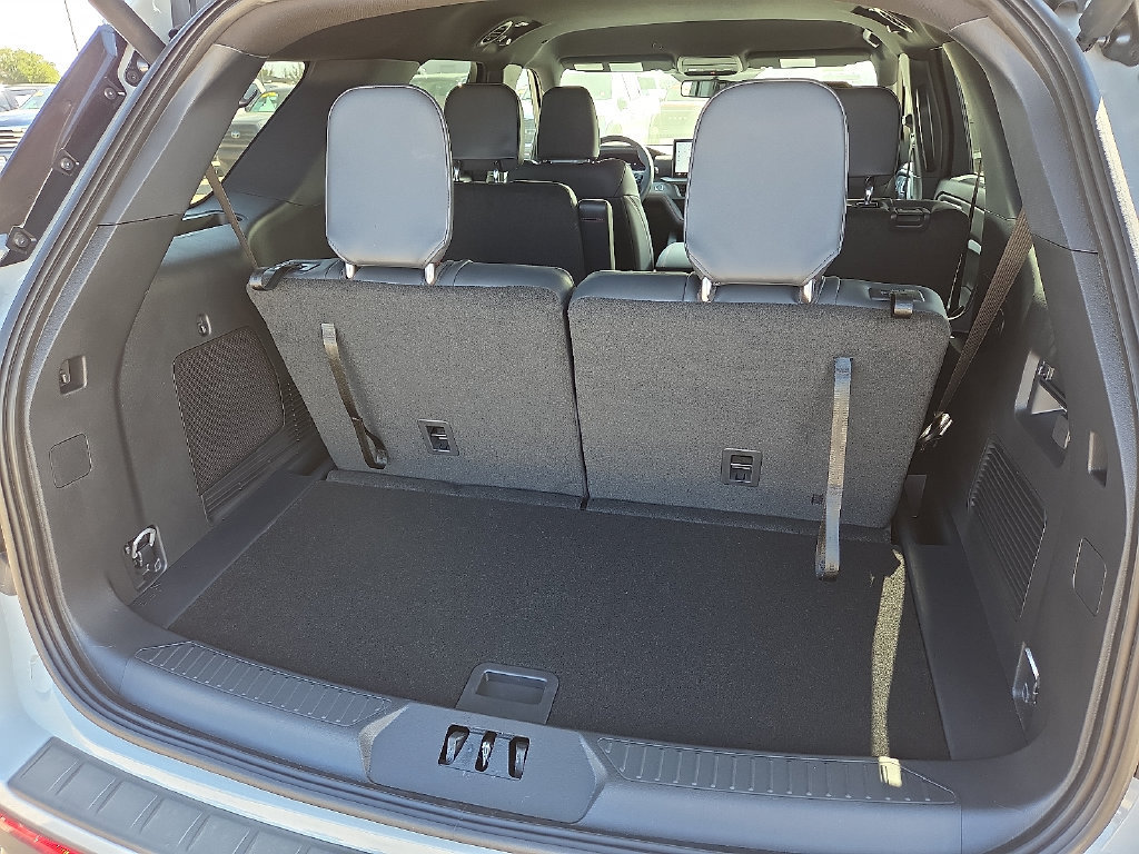 New 2027 Ford Explorer ST-Line w/ Premium Package RWD image 16