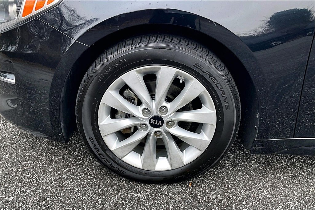 Used 2018 Kia Optima LX w/ 17" Alloy Wheels Package image 28
