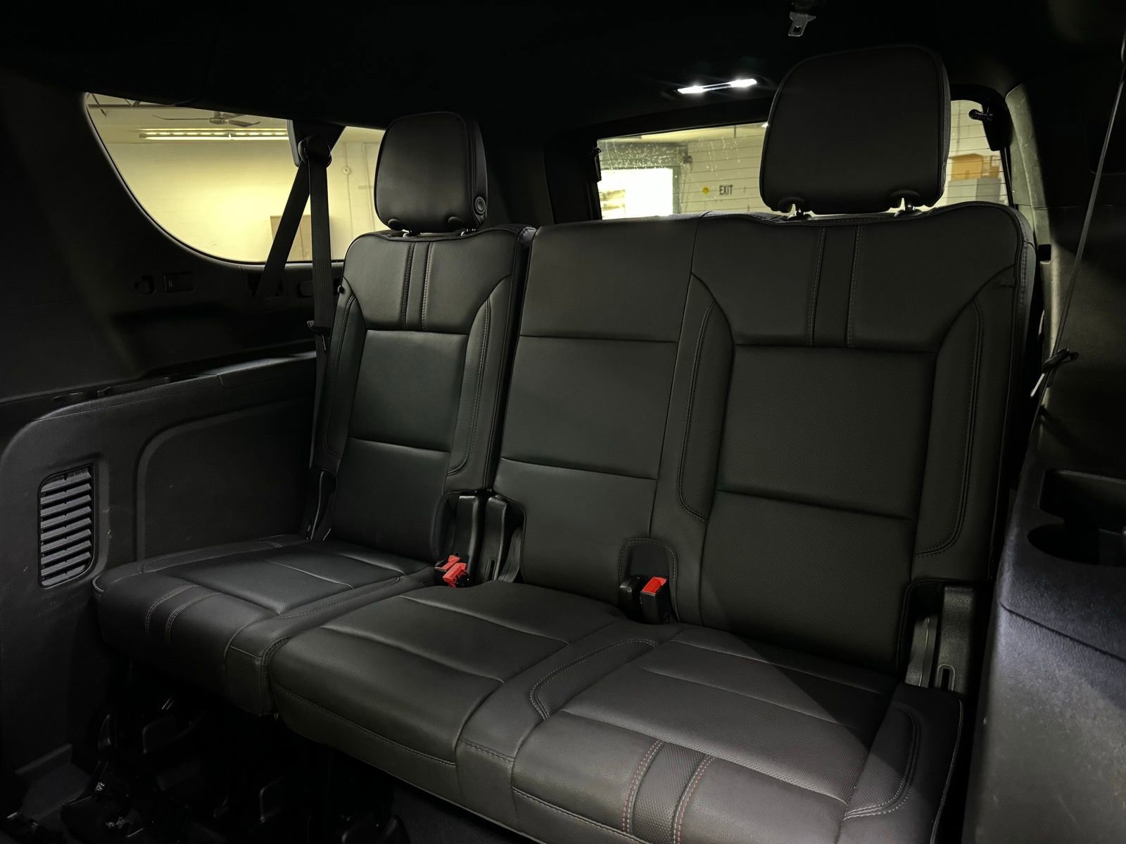 Used 2023 Chevrolet Suburban RST image 14