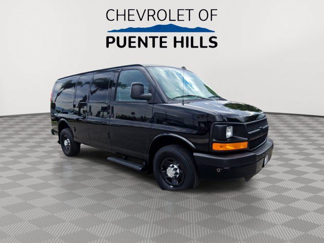 Used 2016 Chevrolet Express 2500 RWD image 2