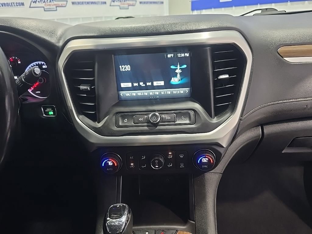 Used 2017 GMC Acadia SLE image 30