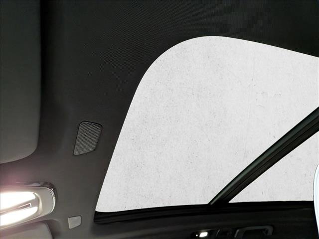 New 2026 Volvo XC60 B5 Plus w/ Climate Package image 5