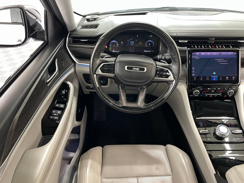 Used 2021 Jeep Grand Cherokee L Overland w/ Advanced Protech Group III AWD/4WD image 29