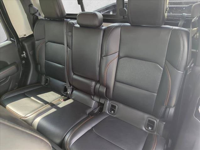 Used 2023 Jeep Gladiator Mojave w/ LED Lighting Group AWD/4WD image 16
